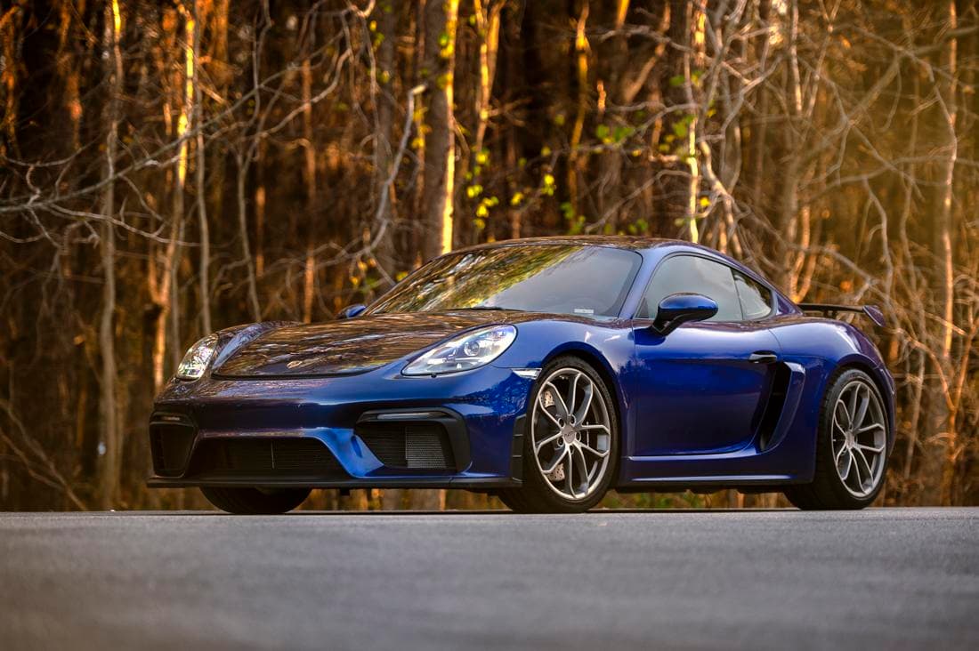 2021 Porsche GT4
