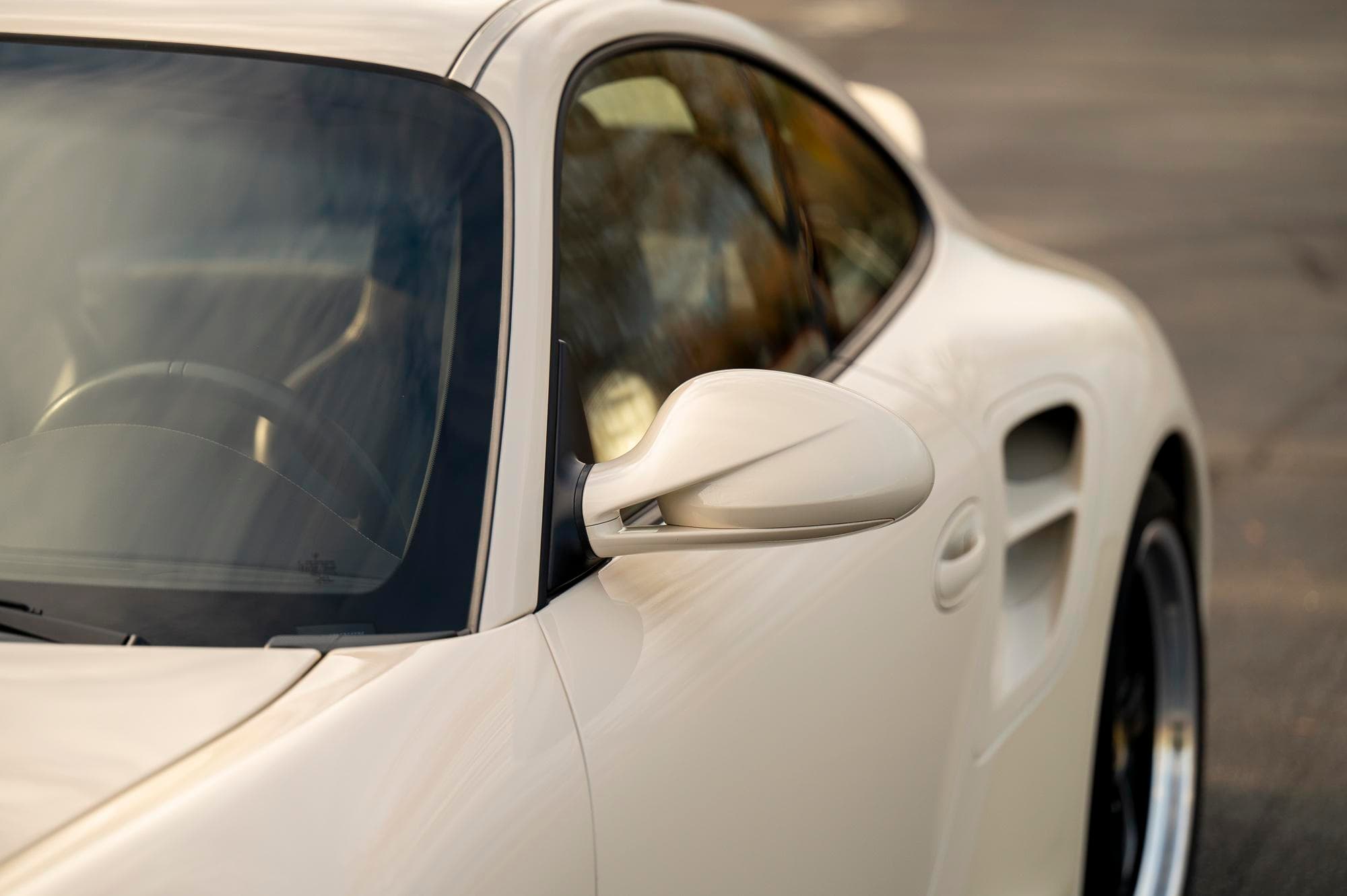 6k-Mile 2011 Porsche 911 Turbo S