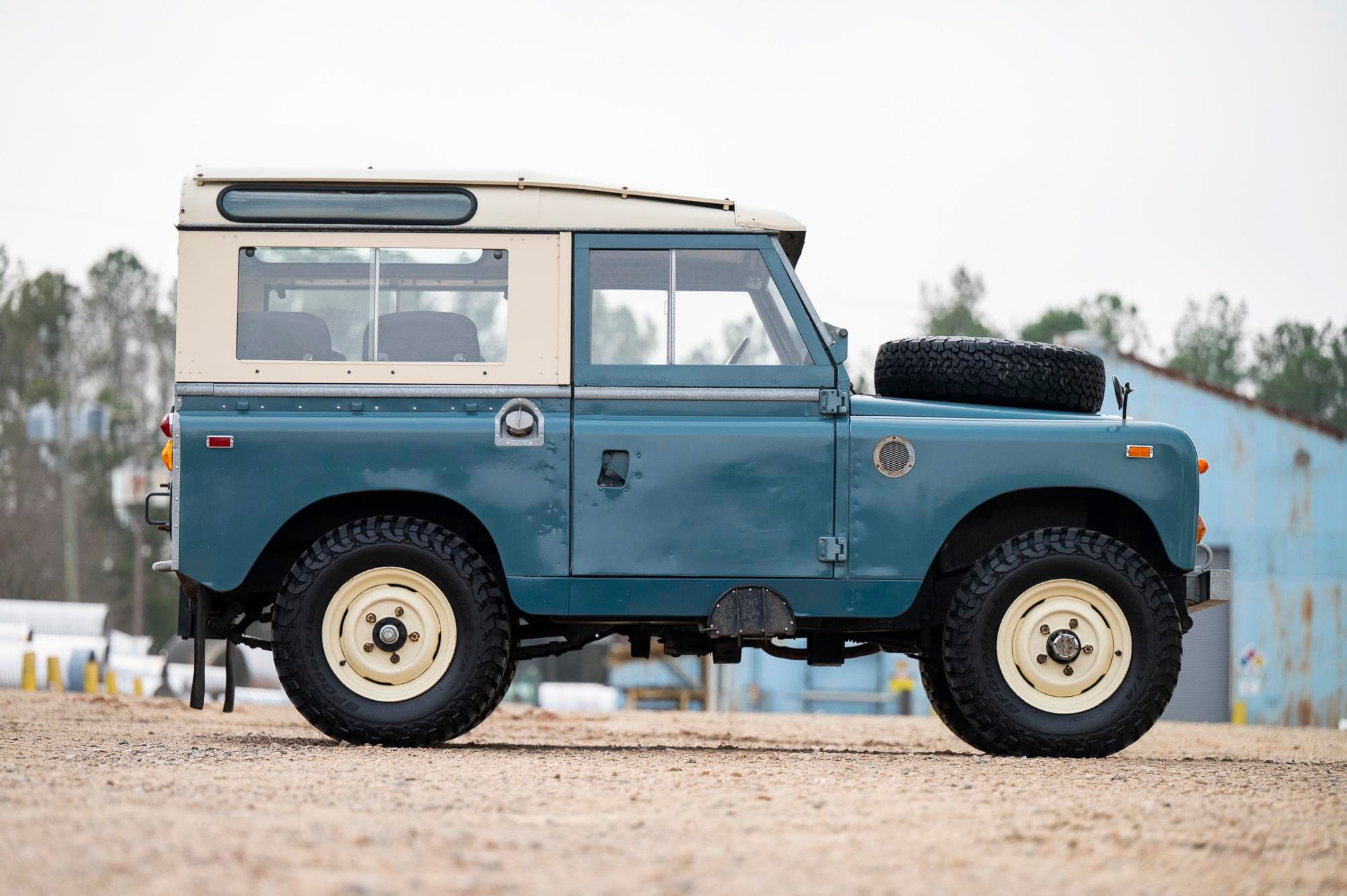 1969 Land Rover 88 Series IIA
